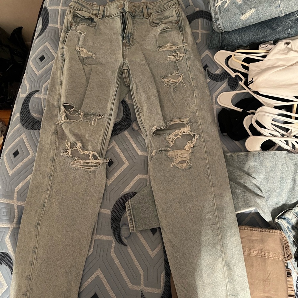 American eagle mom jeans size 4